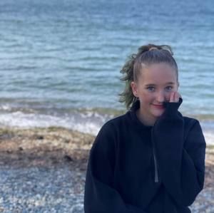 Meet your Posher, Lilly